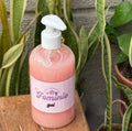Feminine moisturizing gel with licorice
